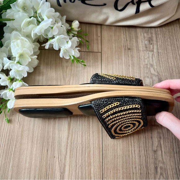 NEW Rhinestone & Chain Sandals - Picture 6 of 10